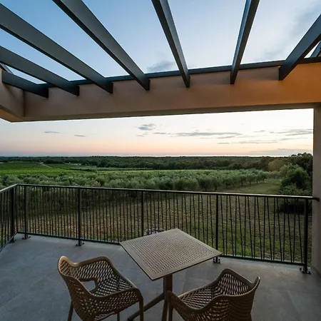 Luisa Βίλα Višnjan