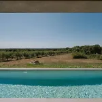 Luisa Villa
