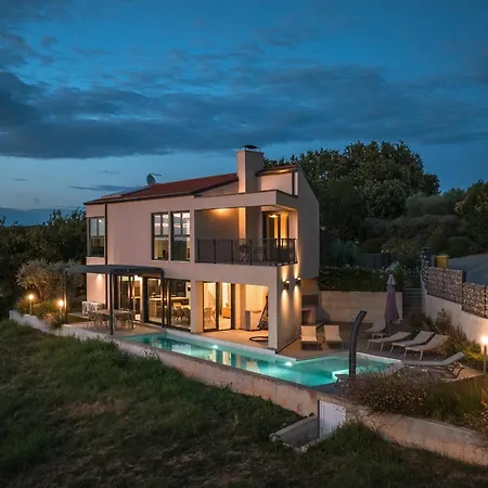 Villa Luisa *